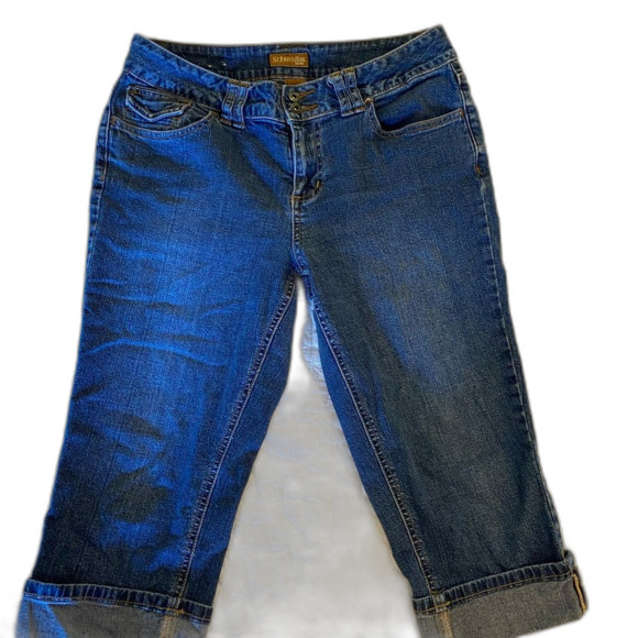 St John’s Bay Women’s Denim Capri Pants Jeans Size 8 P Trendy  Cuffed for Summer - Picture 1 of 9
